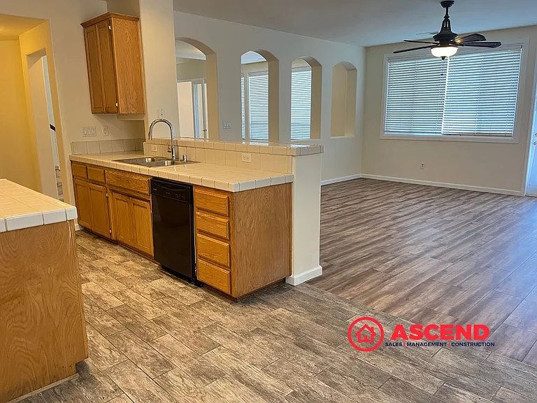 6806 Savannah Falls Dr — Photo 5