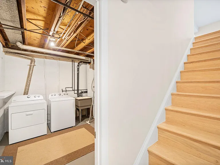 3221 Adams Ct — Photo 29