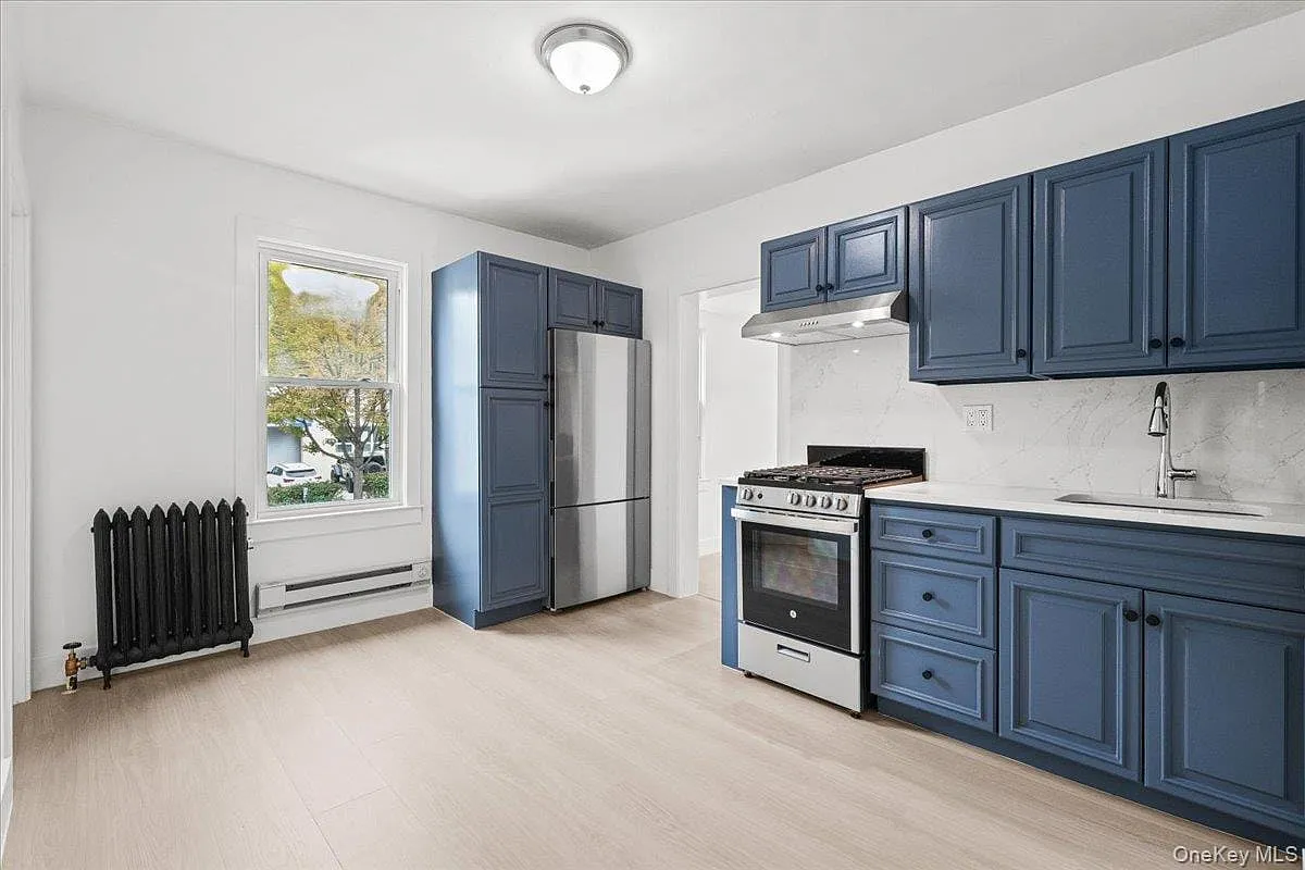 2 bed, 1.0 bath, 668 sqft, $2,850 — Photo 3