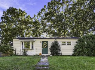 33 Rondeau Rd, Bellingham, MA 02019