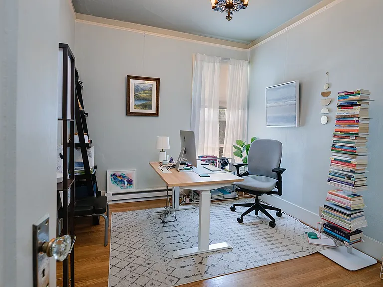 Llennodo Apartments LLC — Photo 12