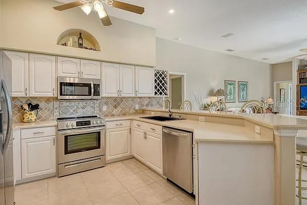 9477 Cedar Ridge Ln — Photo 11