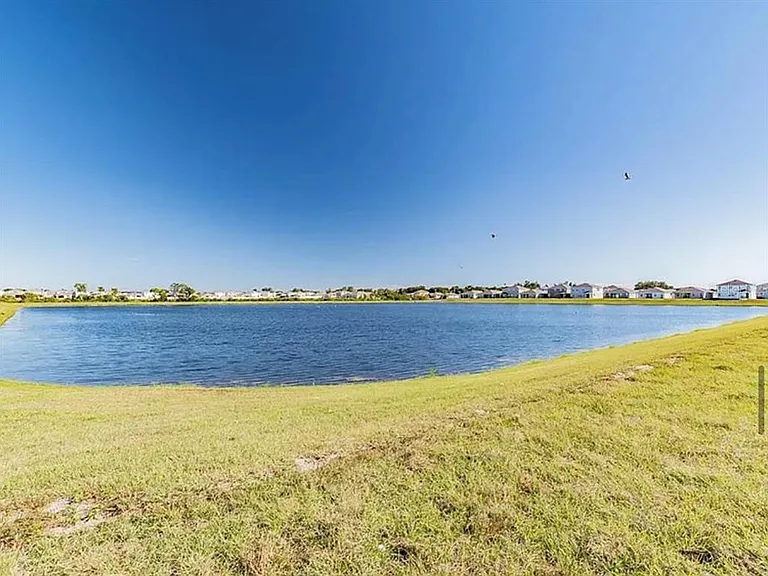 649 Sunlit Coral St — Photo 24