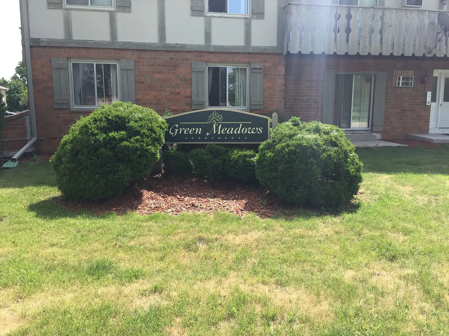 Green Meadows Apartments-Fond du Lac — Photo 1