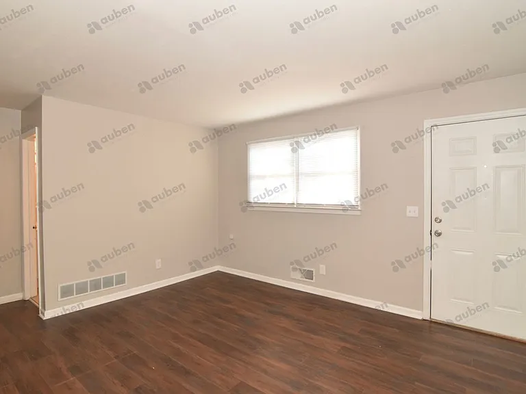 1602 Johns Rd #C — Photo 4