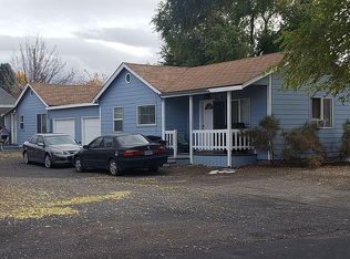 542 NW 4th St, Redmond, OR 97756