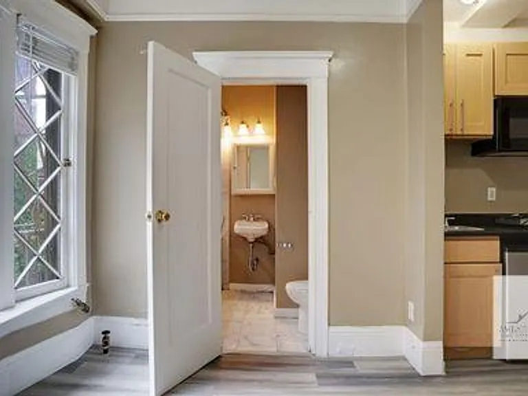 621 Taylor St — Photo 1