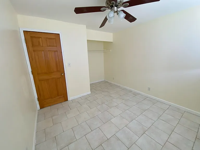 1216 W Pacific Ave — Photo 4