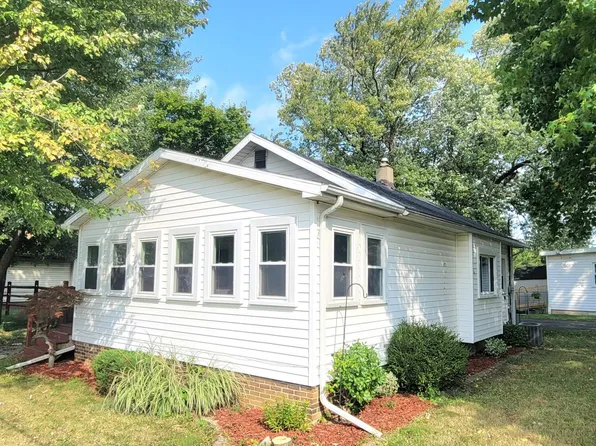 2325 Wilkes Rd, Oregon, OH 43616