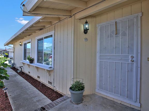 4th image of 16637 Lone Hill Dr