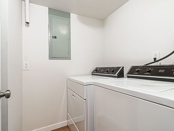 5th image of 1600 NE 140th St Unit G5