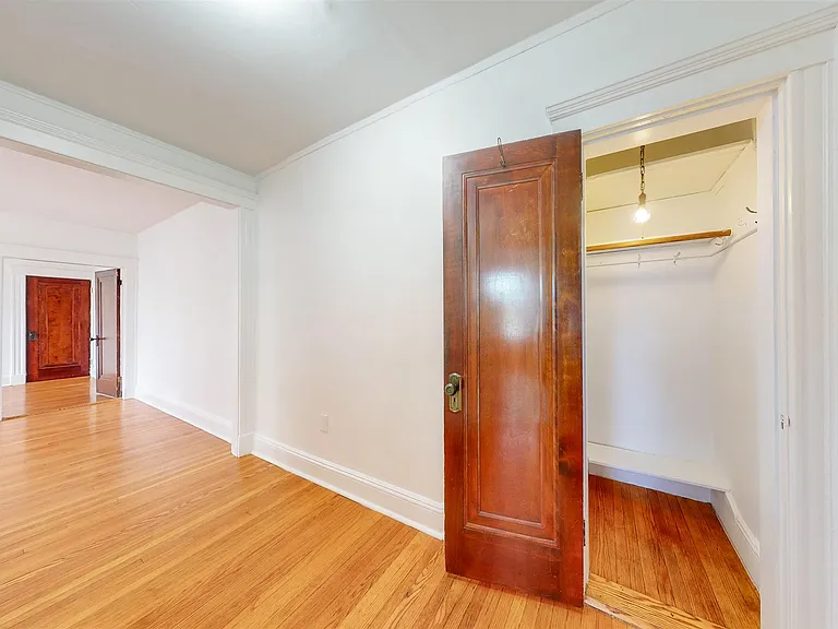172 Maple St — Photo 14