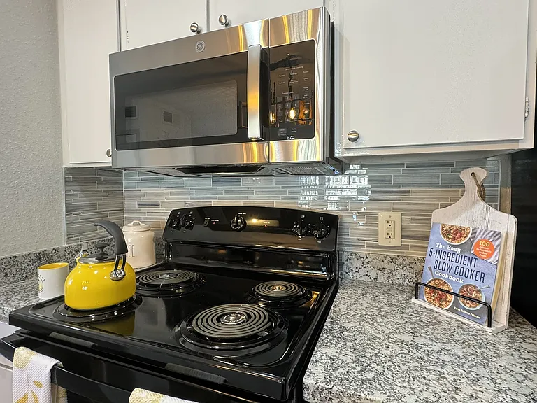The Park @ Live Oak Apartments — Photo 27