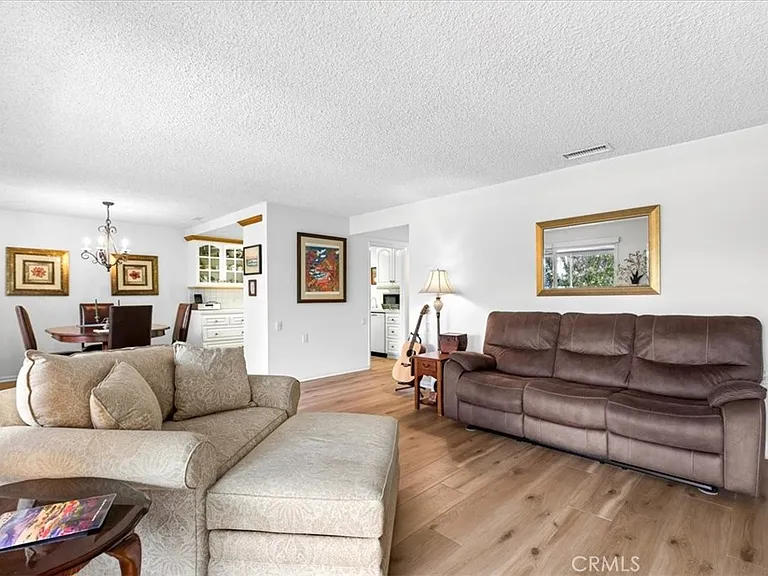 859 N Ronda Mendoza #N — Photo 8