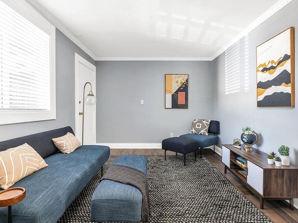 Living Room/Front Door