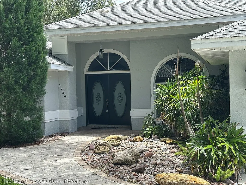 3 bed, 2.0 bath, 2995 sqft, $2,795 — Photo 3