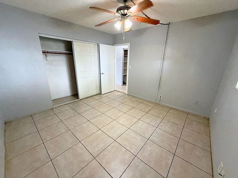 1958 Liberty St #9 — Photo 4