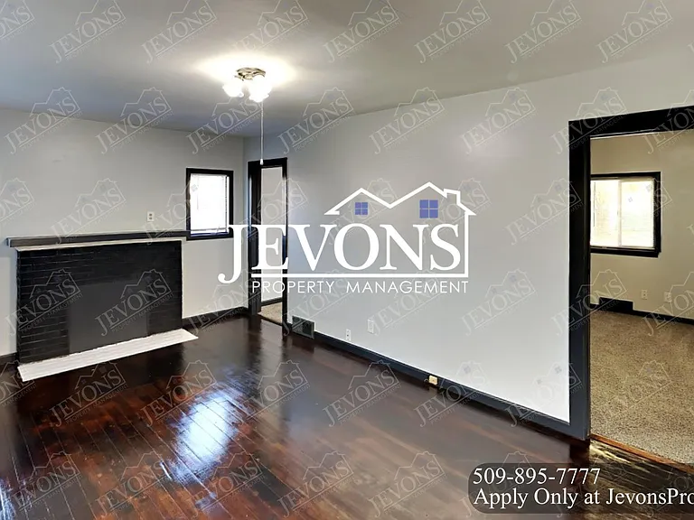 807 N 1st St — Photo 11