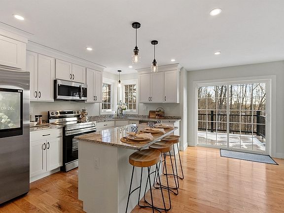 3rd image of 72 Cottage Ln #2FAM