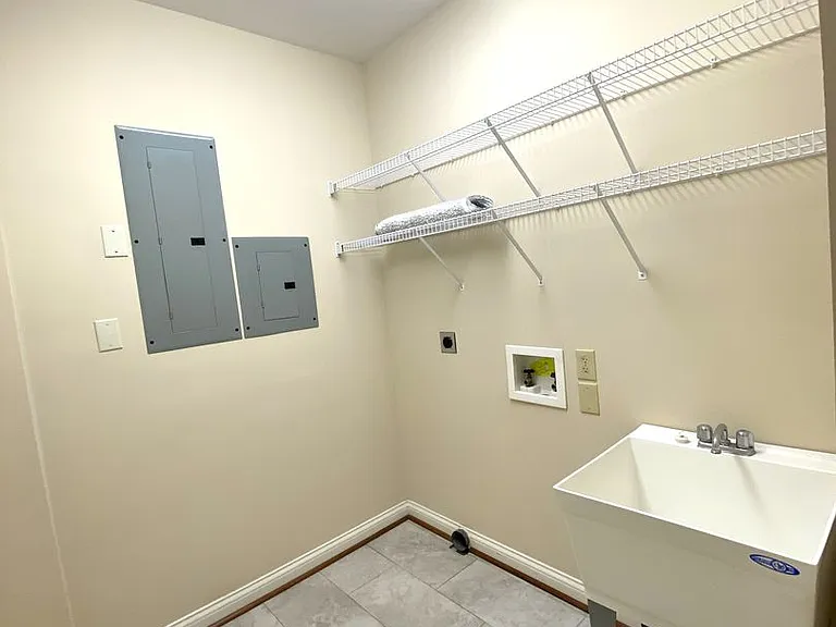 4224 Evergreen Dr — Photo 10