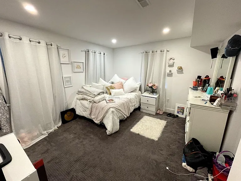 153 Dupont St #2 — Photo 11
