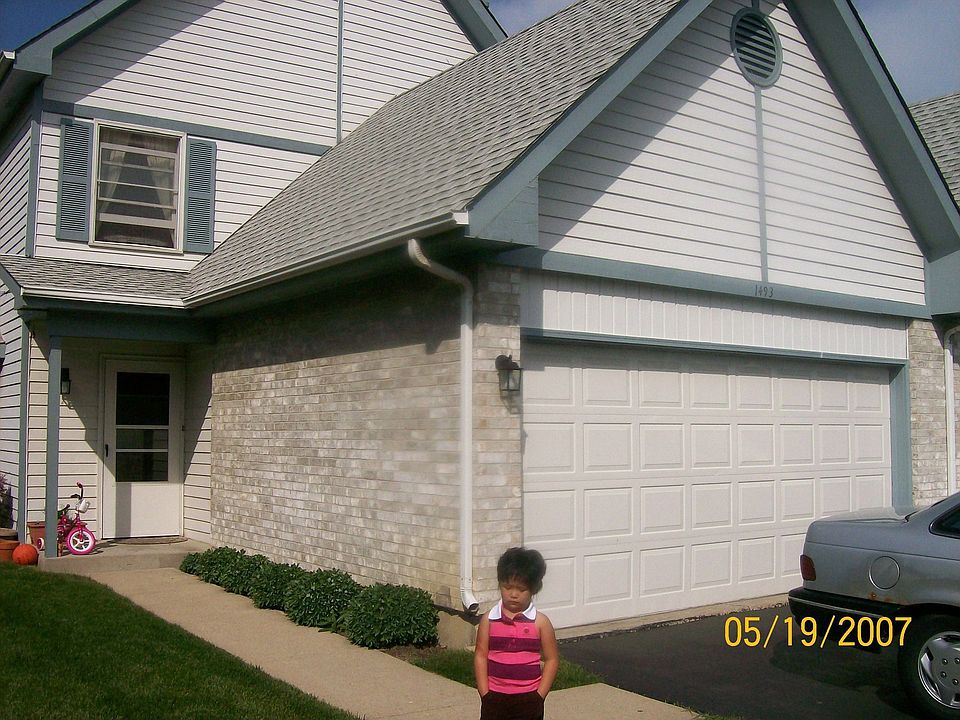 attached 2-car garage