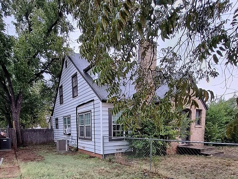 3302 S 7th St — Photo 1