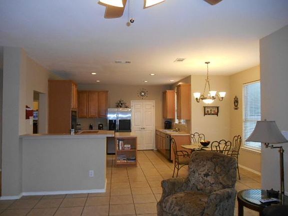 3rd image of 6937 Meadow Bend Dr