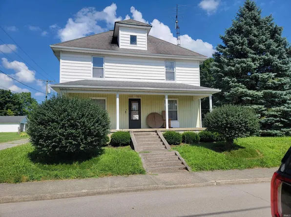 107 N Cherry St, Lynn, IN 47355