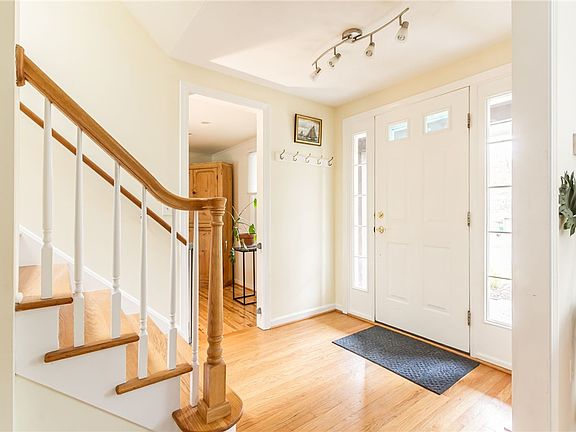 4th image of 30 Nettlecreek Rd