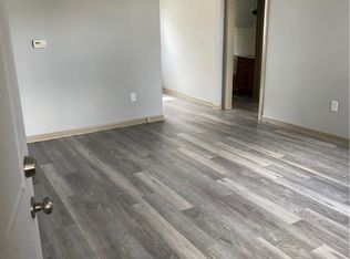 102 W McNutt St #A, Houston, PA