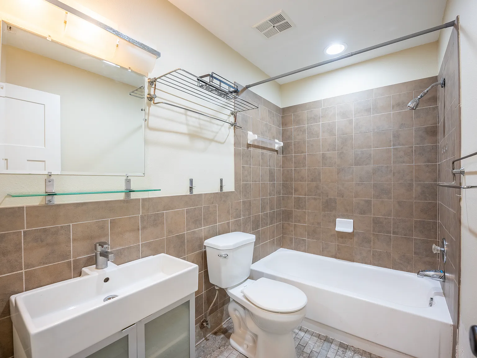 Casa Corsicana Apartments — Photo 2