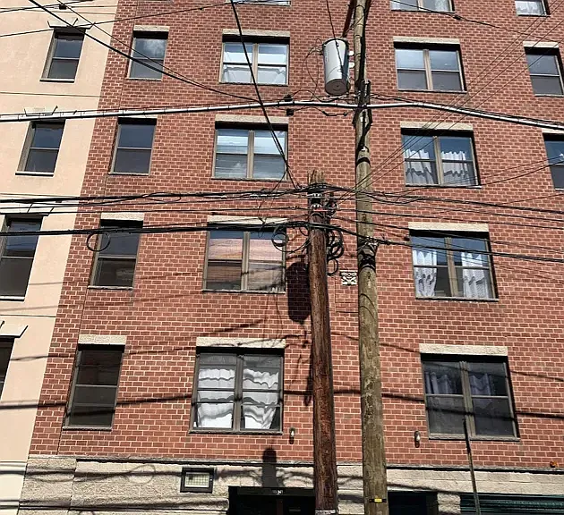 358 2nd St #2D — Photo 1