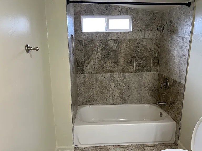 536 S Tulip St — Photo 21