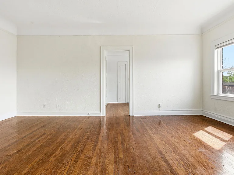 3214 Yorkshire Rd #205 — Photo 5