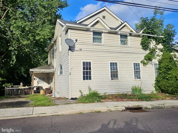 32 Douglas Ave, Lonaconing, MD 21539