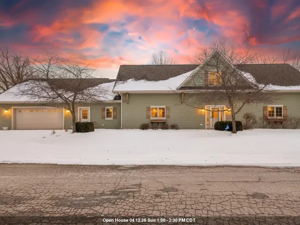 4882 S Bayshore Ln, Oconto, WI 54153