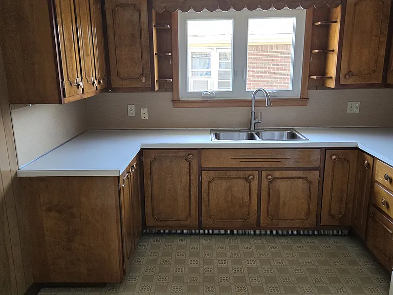 185 Victory Ave #3 — Photo 13