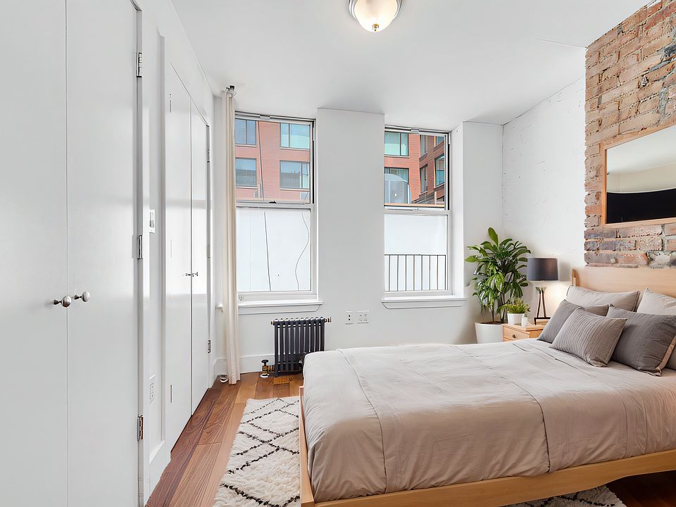 2nd image of 167 Ludlow St APT 4A