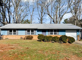 3332 Lakecrest Rd, Virginia Beach, VA 23452