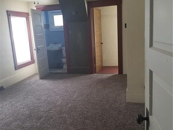 3rd image of 517 Independence St