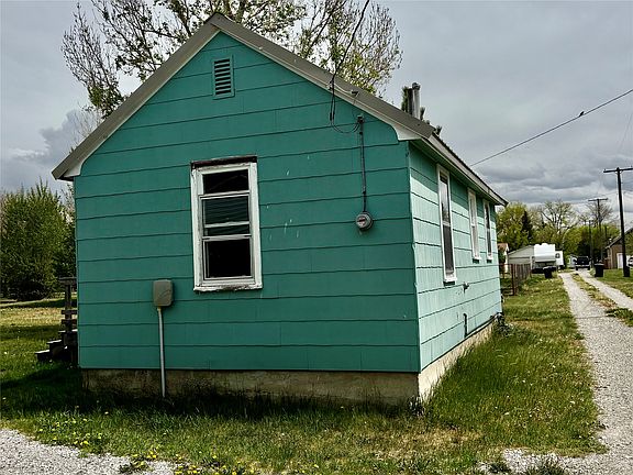 5th image of 216 3rd Ave SW