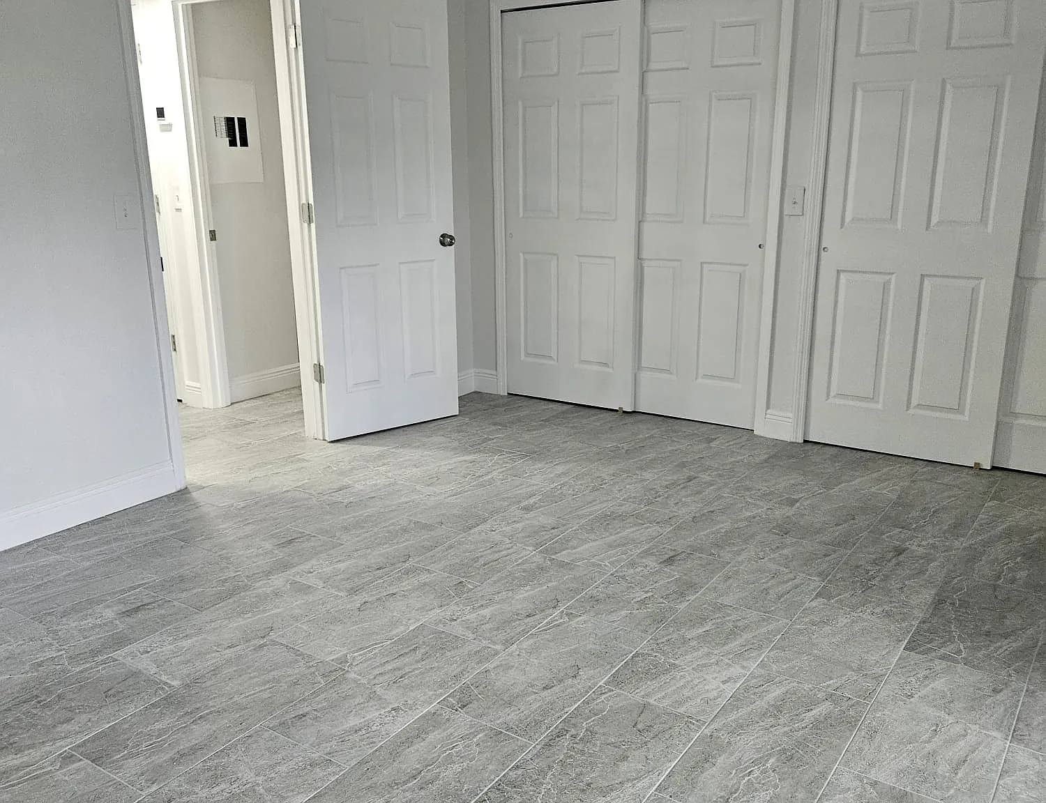 9013 Tudor Dr — Photo 3