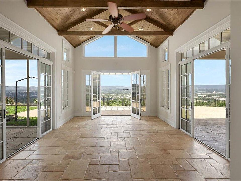 1st image of 312 N Crest Rd