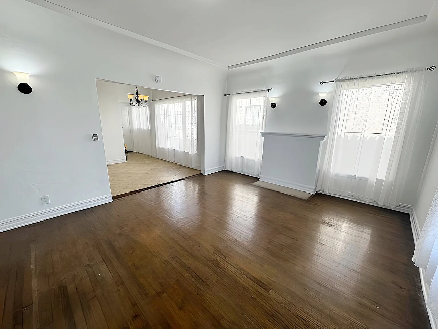 2 bed, $2,995 — Photo 1