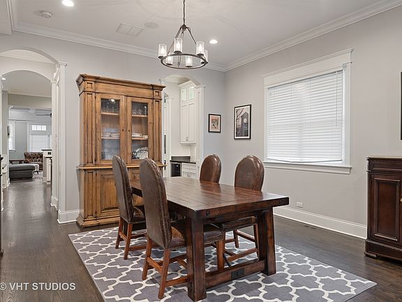 4th image of 4139 N Oakley Ave #H