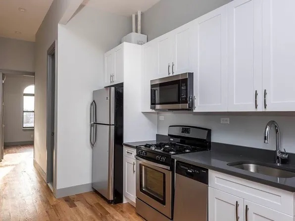 655 Knickerbocker Avenue image 1 of 11