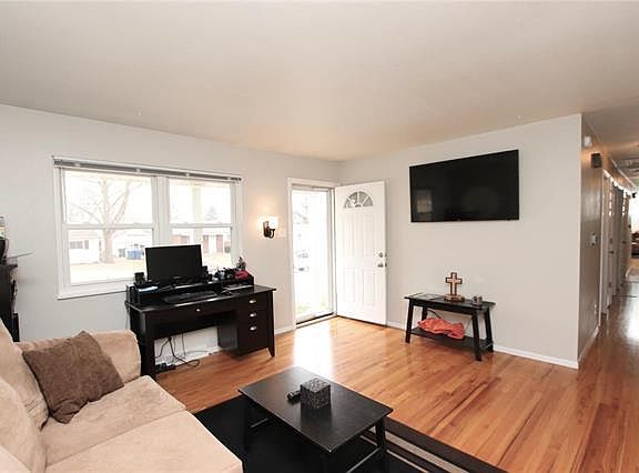4th image of 2987 Joyce Ct