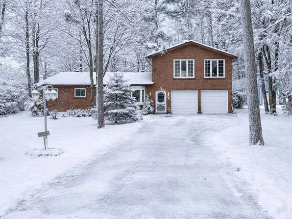 1 Lindale Ave, Tiny, ON L9M 0J2