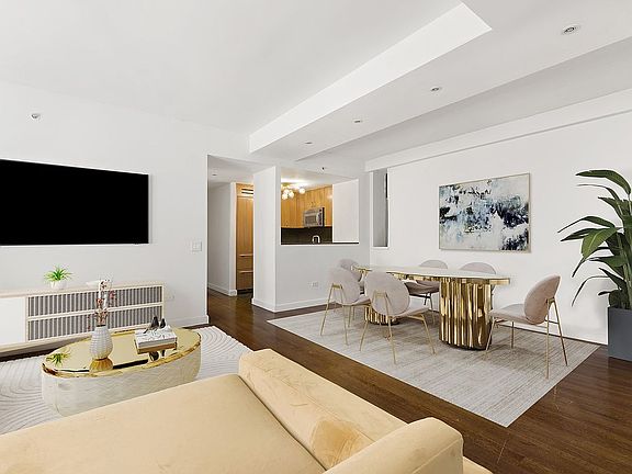 2nd image of 100 W 58th St APT 7G
